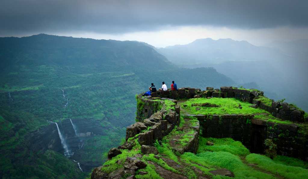 Beautiful weekend spots and adventures around Mumbai and Pune.