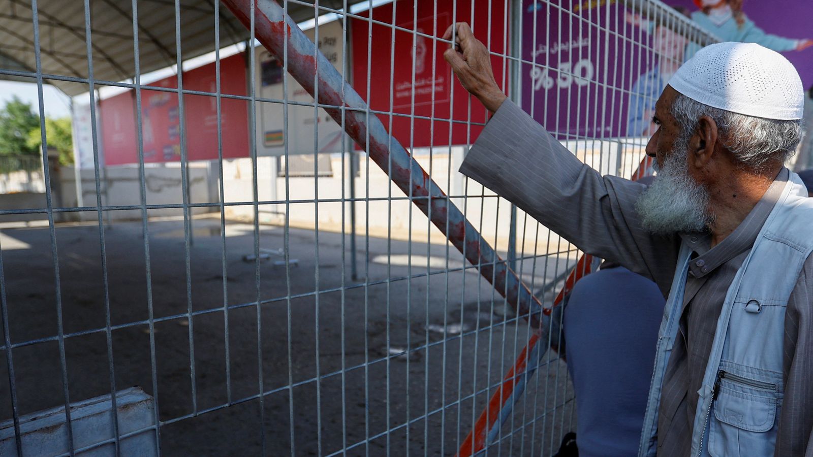 Rafah gate will open ‘in the next days’ to let Gazans to cross into Egypt, Israel claims.