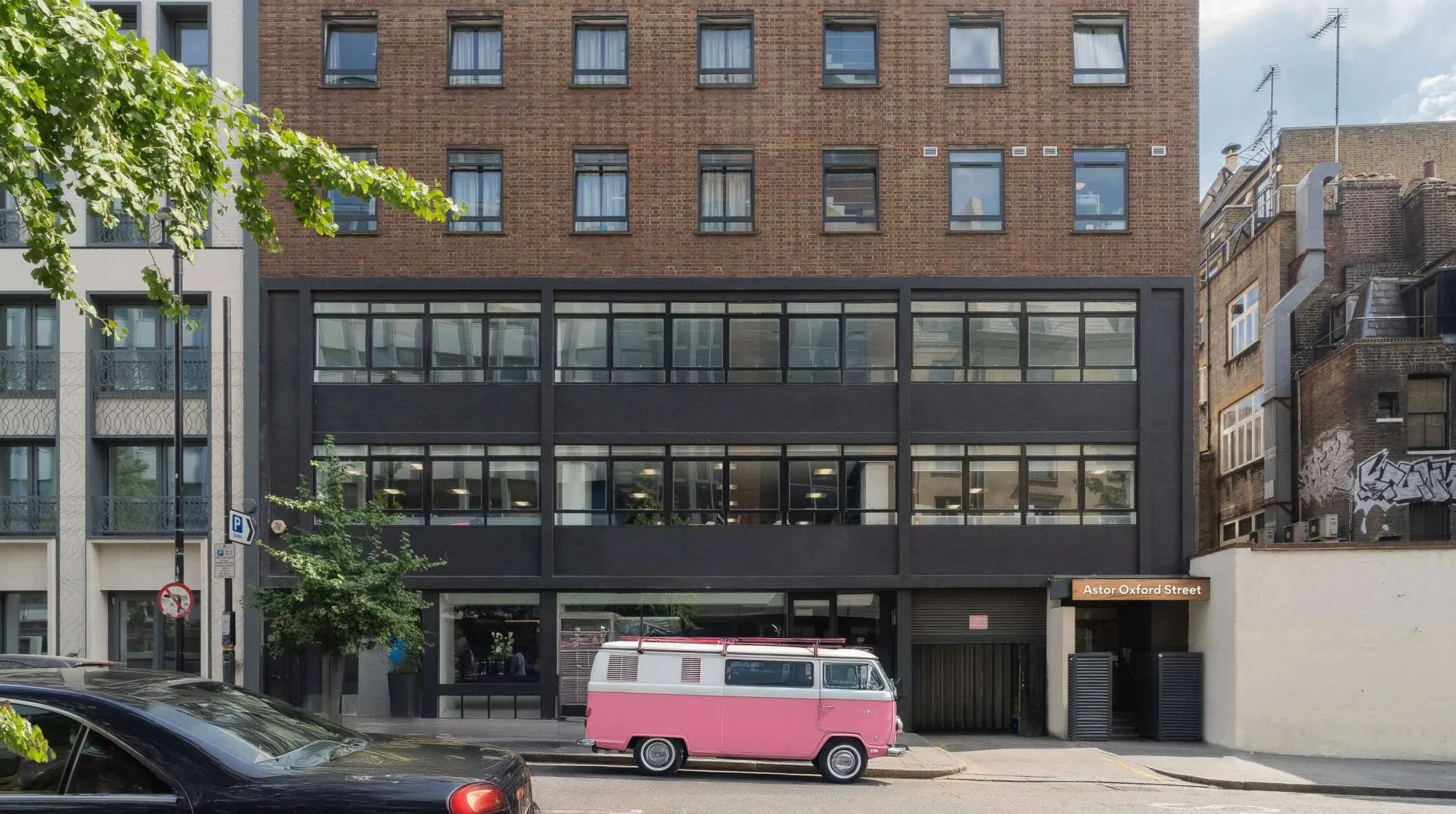 Spanish Youth Hostel Group Considers London Real Estate Deals